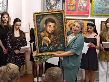 Свято випуску у Полтавській дитячій художній школі імені Святослава Пашинського