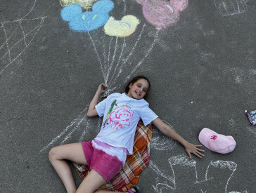 Кольорове літо в колі друзів