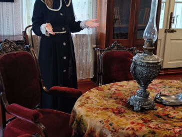 Сюжетна екскурсія з елементами театралізації «До таїни роду Рудченків»