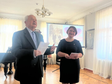 Оповідки про рідних