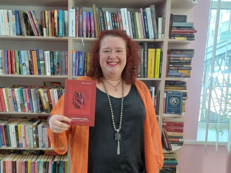 Любов здолає війну, перепливе вічність, переможе час!