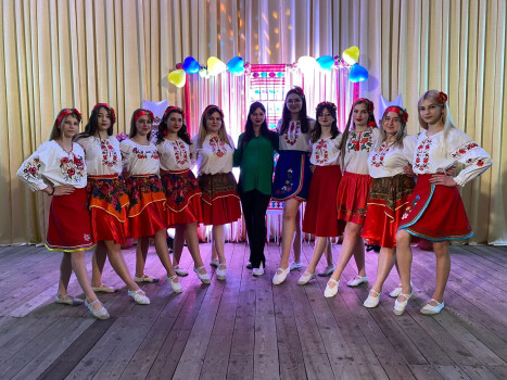 Благодійний арт-простір у Пальчиківській філії ЦКД об’єднав родини, творчість і підтримку ЗСУ