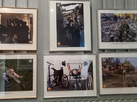 Презентація  виставки репортерської фотографії LIFE PRESS PHOTО