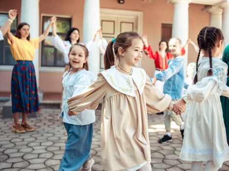 Мистецький Мурашник на садибі В.Г.Короленка