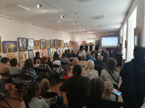 «Захисникам та захисницям України присвячуємо»