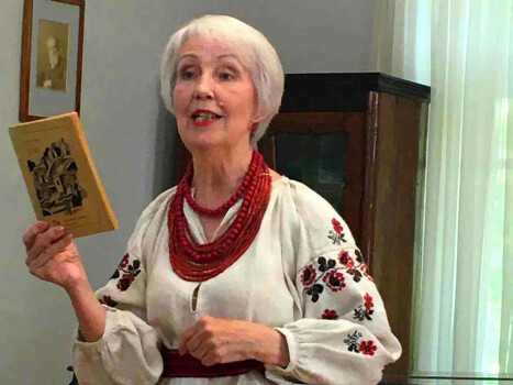 "Жінка – це епоха": "Рубікон" та "Анастасіс" представили виставу у музеї Короленка