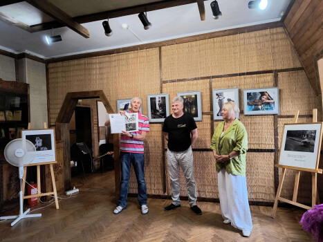 Відкриття фотовиставки жіночого портрету Валерія Кошеленка «Твоя краса врятує світ»