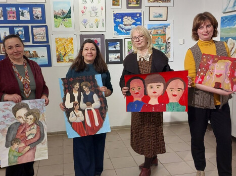 Засідання журі дитячого конкурсу малюнка «Моя родина»