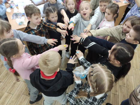 Котячі історії та творчі витівки