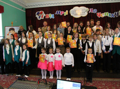 «Пісенні крила Чураївни»: пам’яті Раїси Кириченко