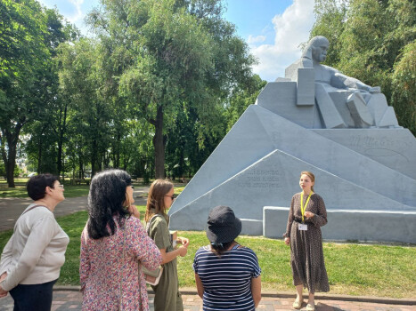 Пішохідна екскурсія містом «Панас Мирний і Полтава» (фотозвіт)