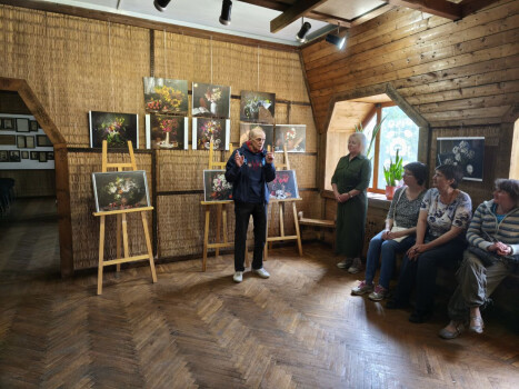 Відкриття персональної фотовиставки Тетяни Янчук «І ллється музика квітів»