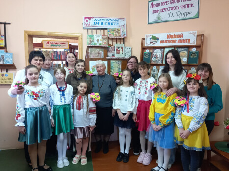 «Для рідненької матусі заспіваю пісню я»